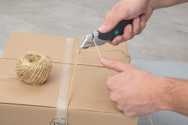 Wolfcraft Nôž s trapézovou čepeľou a zásobníkom na čepele PRO, wolfcraft 4106000 8